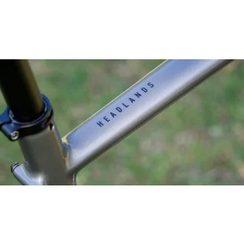 Rower Marin Headlands 1 700C L-56 czar/srebr/czerw